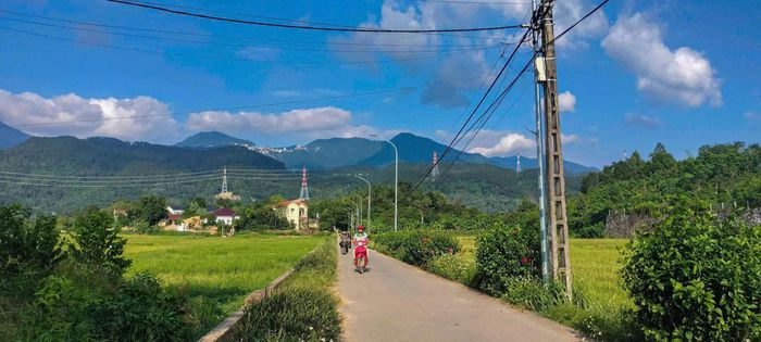 Hạ tầng các thôn của xã Tam Đảo ngày càng hoàn thiện, góp phần xây dựng nông thôn mới theo lộ trình đề ra.