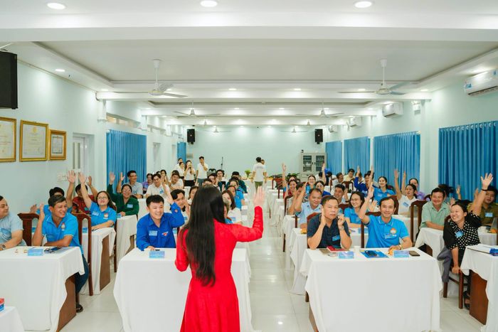 Phong trào “Bình dân học vụ số” đang được triển khai rộng khắp tại TP.HCM.