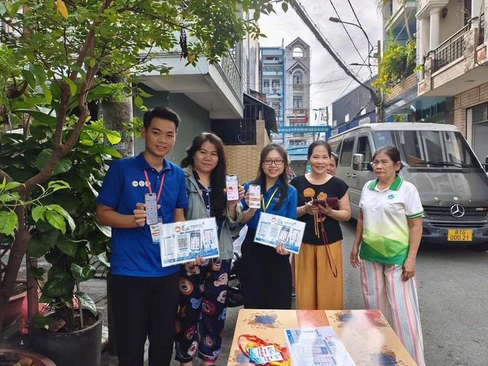 TP.HCM đẩy mạnh phổ cập kỹ năng số cho cán bộ và người dân.