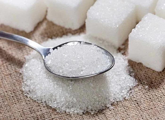 Giá đường giảm mạnh trước sức ép từ giá dầu. Ảnh: TL.