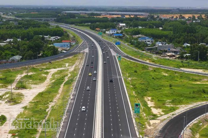 Cao tốc Bến Lức–Long Thành sẽ tạo thêm hành lang kết nối miền Tây – TP.Hồ Chí Minh – Đồng Nai – sân bay Long Thành. Ảnh: Lê Toàn