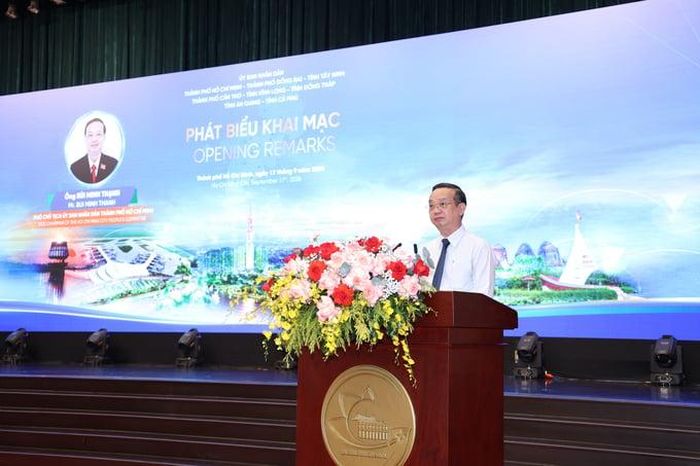 Ông Bùi Minh Thạnh - Phó Chủ tịch UBND Tp.HCM cho rằng cần chuyển từ xúc tiến đầu tư từng địa phương sang kiến tạo hệ sinh thái đầu tư của toàn vùng.