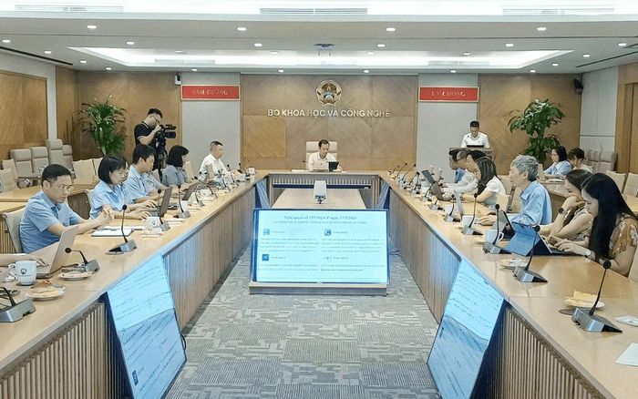 Thứ trưởng Bộ Khoa học và Công nghệ Phạm Đức Long chủ trì Hội nghị lấy ý kiến dự thảo Luật Bưu chính (sửa đổi)