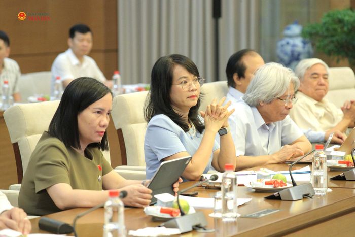 Các đại biểu dự hội thảo. Ảnh: Hồ Long