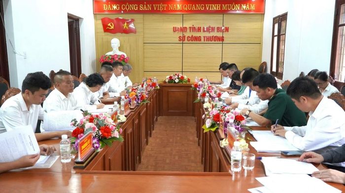 Sở Công Thương tỉnh Điện Biên làm việc với Đoàn đại biểu huyện Giang Thành, thành phố Phổ Nhĩ, tỉnh Vân Nam (Trung Quốc).