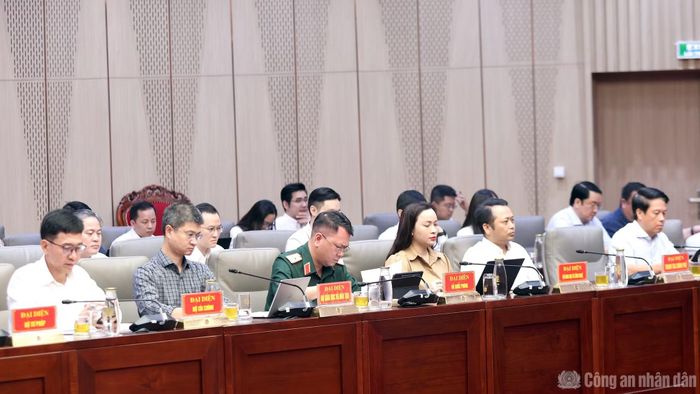 Các đại biểu dự hội nghị.