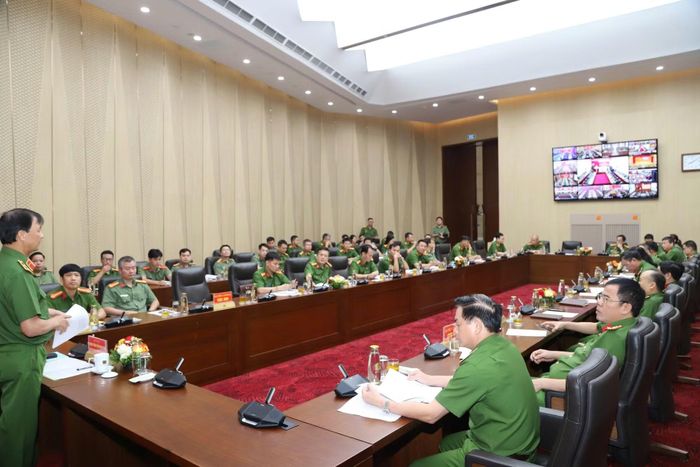 Các đại biểu dự hội nghị.