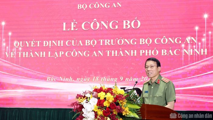 Bộ trưởng Lương Tam Quang nhiệt liệt chúc mừng Đảng bộ, chính quyền và nhân dân Bắc Ninh.
