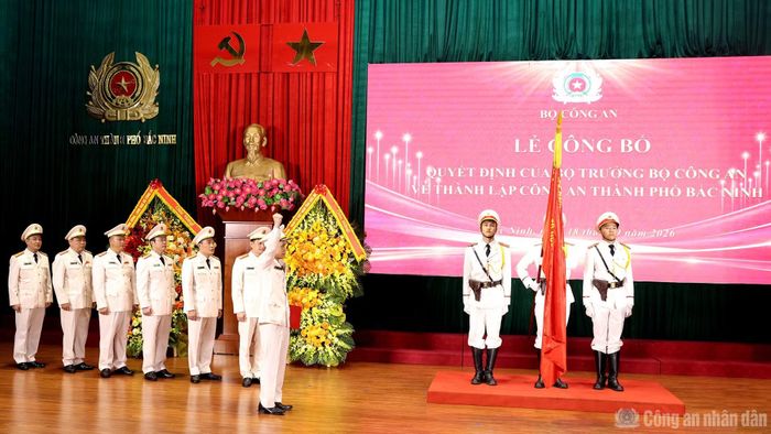 Ban Giám đốc Công an TP Bắc Ninh thực hiện nghi thức tuyên thệ
