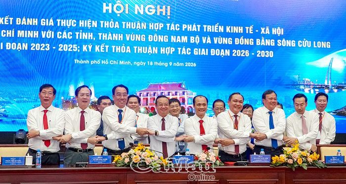 Lãnh đạo Thành phố Hồ Chí Minh và các tỉnh Đông Nam Bộ, đồng bằng sông Cửu Long ký kết thỏa thuận hợp tác.