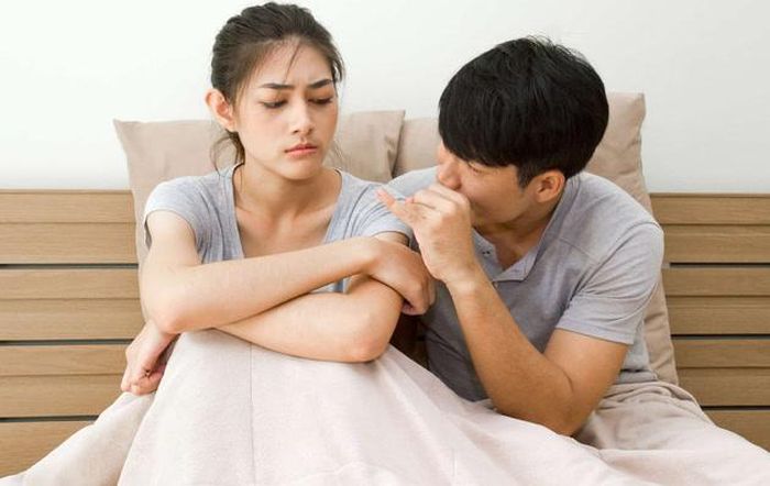 Có những điều người vợ nên cân nhắc trước khi chia sẻ với chồng để tránh làm tổn thương nhau - Ảnh minh hoạ