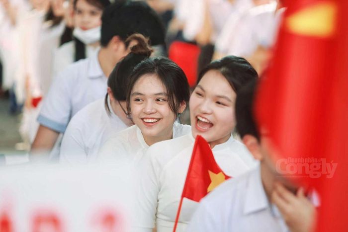 Học phí chương trình bổ sung tại 35 trường chất lượng cao Hà Nội cao nhất 5 triệu đồng/tháng. (Ảnh minh họa)