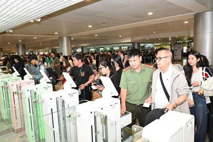 Hướng dẫn cho hành khách tại Sân bay Tân Sơn Nhất