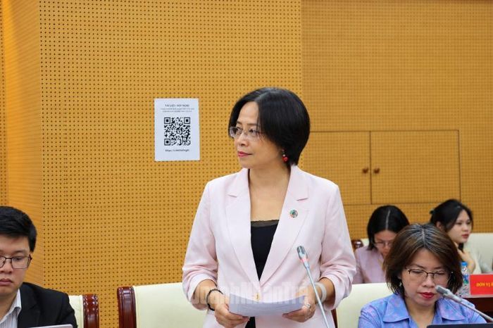 Bà Nguyễn Thị Lan Hương, Ủy viên Đoàn Chủ tịch Trung ương Hội Doanh nhân trẻ Việt Nam, Chủ tịch Câu lạc bộ Nông nghiệp công nghệ cao tại Hội nghị (Ảnh: Phan Chính)