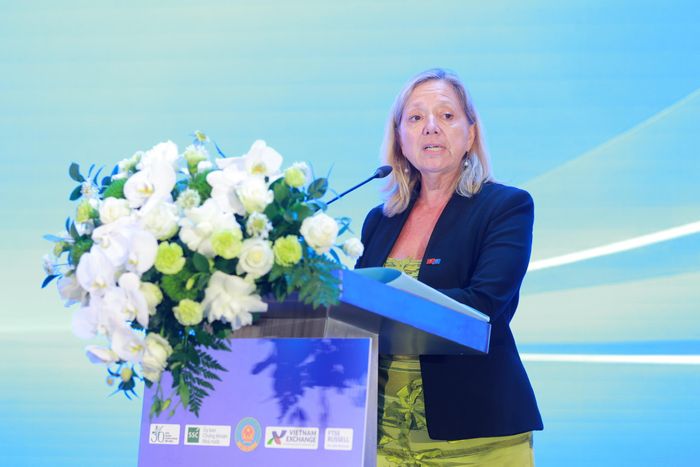 Bà Mariam J. Sherman, đại diện Ngân hàng Thế giới.