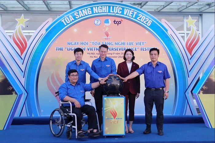 Các đại biểu thực hiện nghi thức khai mạc Ngày hội. Ảnh: Bảo Lâm