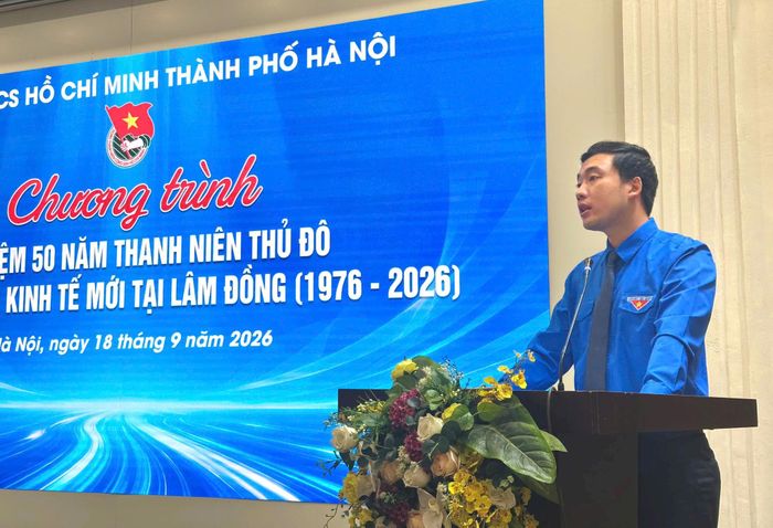 Phó Bí thư Thành đoàn, Phó Chủ tịch Hội đồng Đội thành phố Hà Nội Dương Minh Đức phát biểu. Ảnh: Bảo Lâm