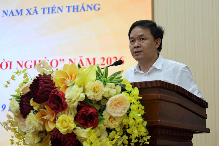 Chủ tịch Ủy ban MTTQ Việt Nam xã Tiến Thắng Đặng Văn Cường phát động ủng hộ Quỹ "Vì người nghèo" năm 2026. Ảnh PV
