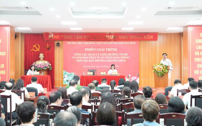 Quang cảnh phiên giải trình. Ảnh: Hồng Thái