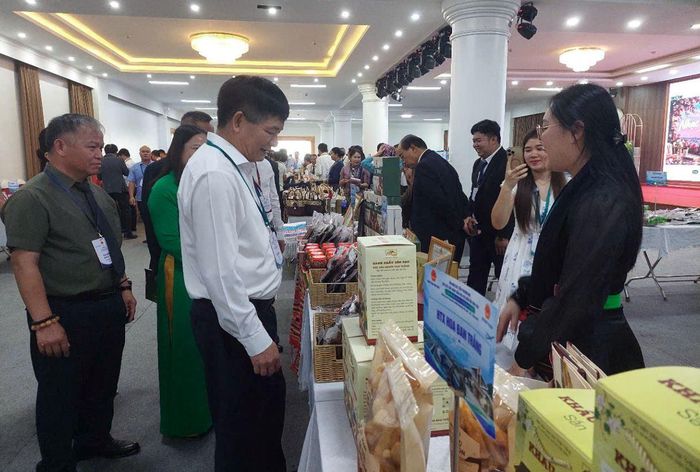 Tại sự kiện doanh nghiệp các tỉnh phía Bắc đã giới thiệu nhiều sản phẩm chất lượng cao. Ảnh: Minh Thu