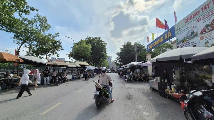 Chợ Giang Xá, xã Hoài Đức. Ảnh: HL
