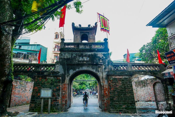 Việc gìn giữ nguyên trạng kiến trúc, trân trọng các dấu tích lịch sử và phát huy giá trị văn hóa của di tích vì thế có ý nghĩa quan trọng trong việc lưu giữ ký ức Thăng Long giữa lòng Hà Nội hôm nay.