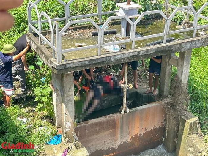 Khu vực nơi phát hiện thi thể nam sinh tại chân cầu phố Viên.