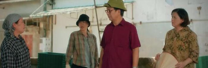 Thông tin Minh đâm xe vào trẻ em rồi bỏ chạy đã khiến cả làng xôn xao, bàn tán. Ảnh VTV