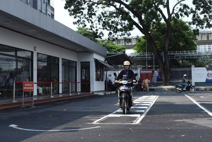 Một sai sót trong quá trình sát hạch có thể ảnh hưởng trực tiếp đến kết quả. Cục CSGT chỉ ra những điều thí sinh cần đặc biệt lưu ý trước và trong từng phần thi. (Ảnh Thành Long)