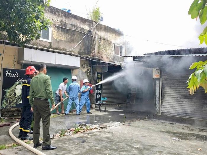 Sau khoảng 40 phút, đám cháy đã được khống chế và dập tắt hoàn toàn. Ảnh: Sở VHTTDL Quảng Ninh