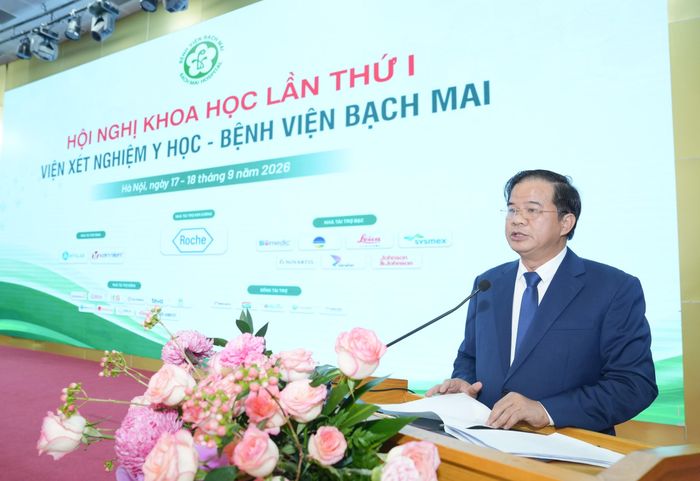 PGS.TS Đào Xuân Cơ, Giám đốc Bệnh viện Bạch Mai phát biểu. Ảnh: Thành Dương