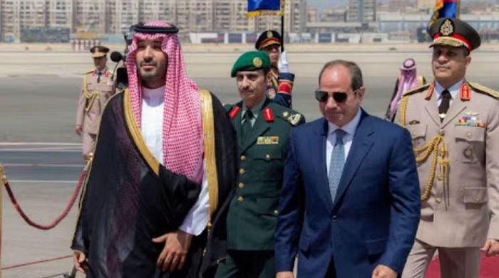 Trong khi đó, Thái tử Arab Saudi Mohammed bin Salman gặp Tổng thống Ai Cập Abdel Fattah al-Sisi ngày 15/9/2026 để bàn về tình hình khu vực. 2 bên kêu gọi bảo đảm an ninh hàng hải tại biển Đỏ và eo biển Hormuz.