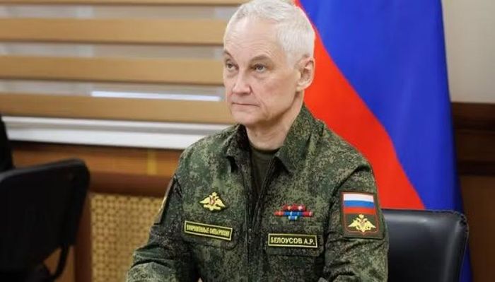 Bộ trưởng Quốc phòng Nga Andrey Belousov đã trao Huy chương “Vì thành tích chiến đấu” cho chỉ huy tàu hộ vệ Soobrazitelny, sau sự việc xảy ra trên vùng biển quốc tế ở tây nam biển Baltic ngày 14/9.