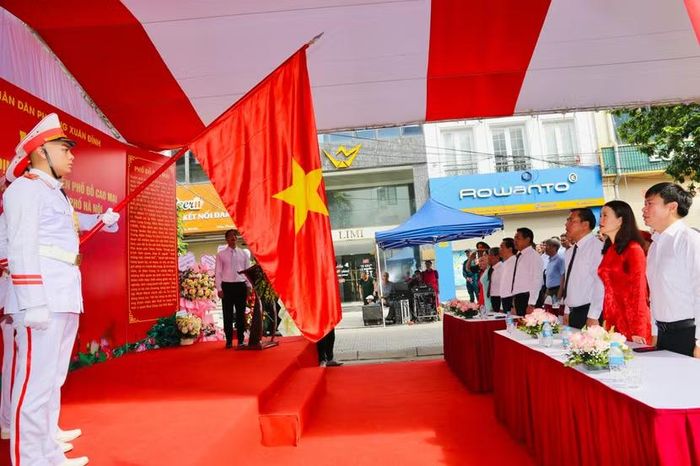 Trang nghiêm nghi thức chào cờ
