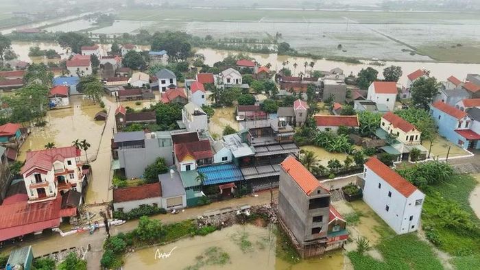 Ngập lụt diện rộng chia cắt hạ tầng giao thông, đe dọa trực tiếp đến đời sống và sinh kế của hàng trăm hộ dân xã Trần Phú