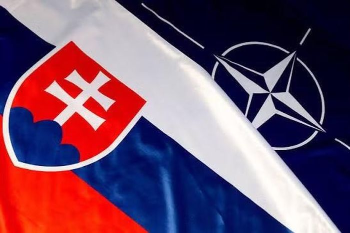 Người đứng đầu chính phủ Slovakia nhấn mạnh rằng bất chấp việc nước này là thành viên của Liên minh NATO, ông vẫn tìm cách tránh tham gia trực tiếp vào các hoạt động thù địch trong bất kỳ hoàn cảnh nào.