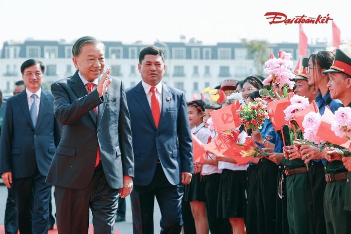 Tổng Bí thư, Chủ tịch nước Tô Lâm dự lễ công bố thành lập thành phố Bắc Ninh và đón nhận Huân chương Lao động hạng Nhất. Ảnh: Quang Vinh