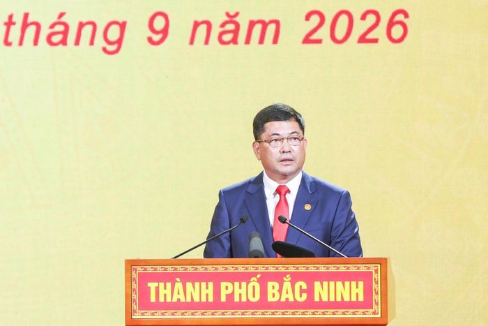 Ủy viên Trung ương Đảng, Bí thư Tỉnh ủy Nguyễn Hồng Thái phát biểu tại buổi lễ. Ảnh: Quang Vinh