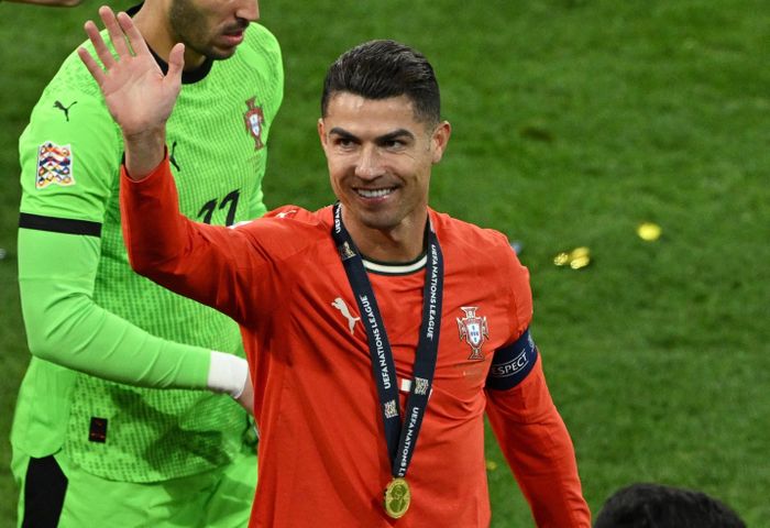 Ronaldo tiếp tục được gọi lên tuyển.