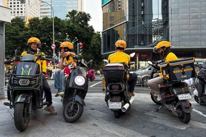  Trung Quốc lại lựa chọn mô hình hẹp hơn, tập trung trước hết vào rủi ro tai nạn nghề nghiệp. Ảnh: SCMP.