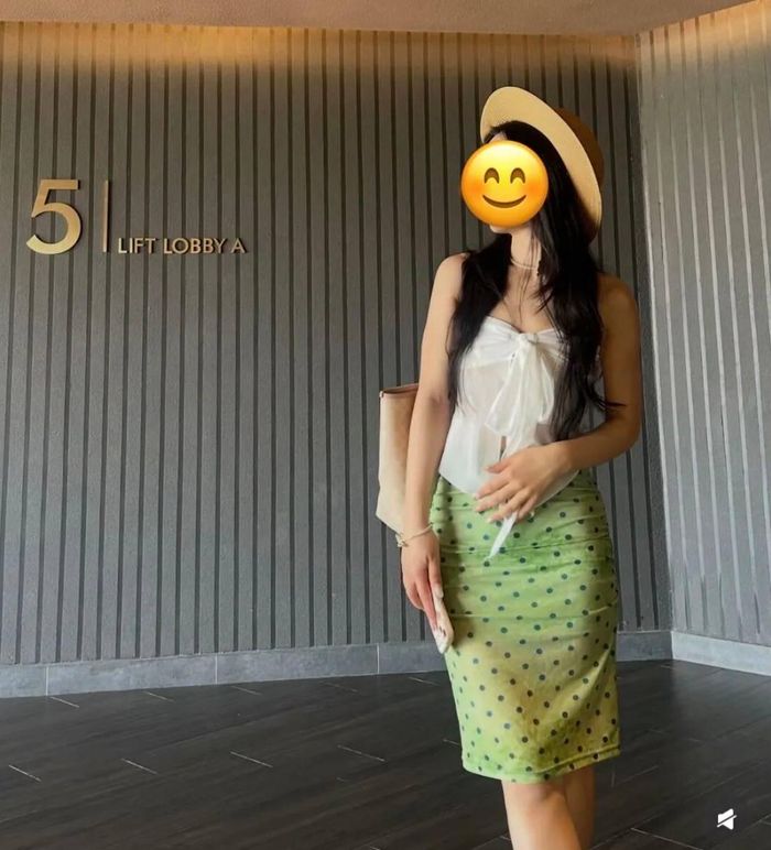 Những bộ trang phục được giới trẻ Trung Quốc lựa chọn cho các chuyến du lịch, chủ yếu để chụp ảnh và tạo hình tại điểm đến. Ảnh: The Paper.