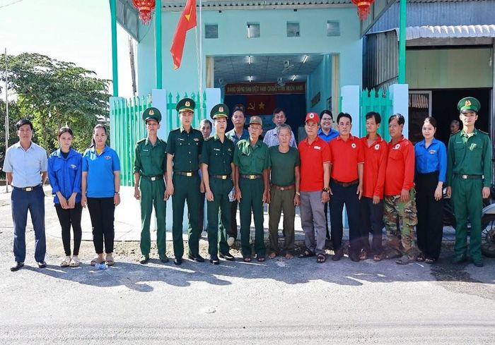 Đồn Biên phòng cửa khẩu Vĩnh Hội Đông phối hợp với các đơn vị tuyên truyền phòng, chống đuối nước cho người dân ấp Vĩnh An