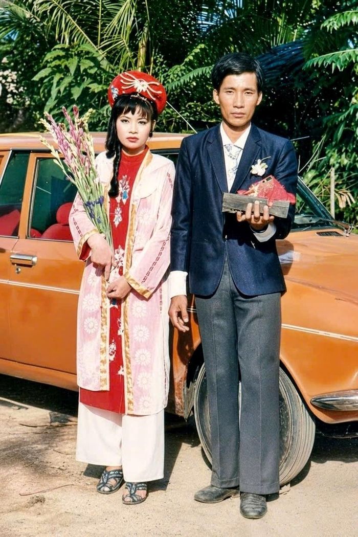 Cô dâu, chú rể ở huyện Tịnh Biên, tỉnh An Giang lên xe hoa năm 1987