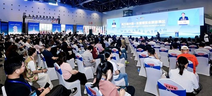 Toàn cảnh chương trình. Ảnh: BTC