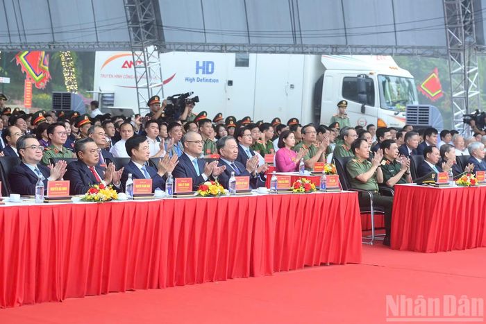Tổng Bí Thư, Chủ tịch nước Tô Lâm và các đại biểu tham dự buổi lễ. (Ảnh: ĐĂNG KHOA)