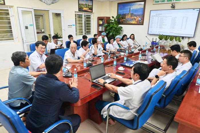 Toàn cảnh buổi trao đổi chuyên môn.
