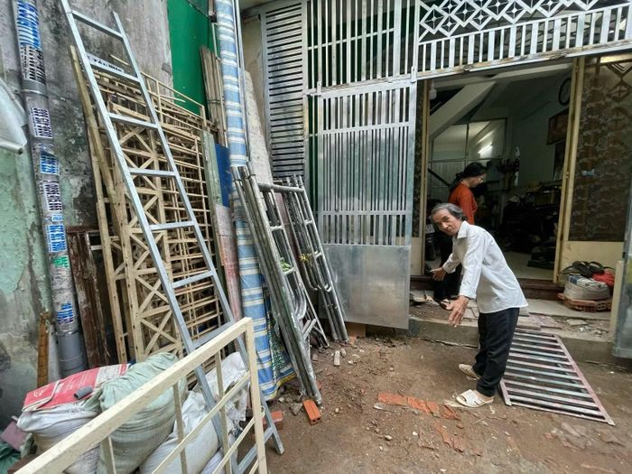 Nhiều tuyến hẻm được người dân hiến đất đã trở nên khang trang, sạch đẹp hơn. (Ảnh: QUANG QUÝ)