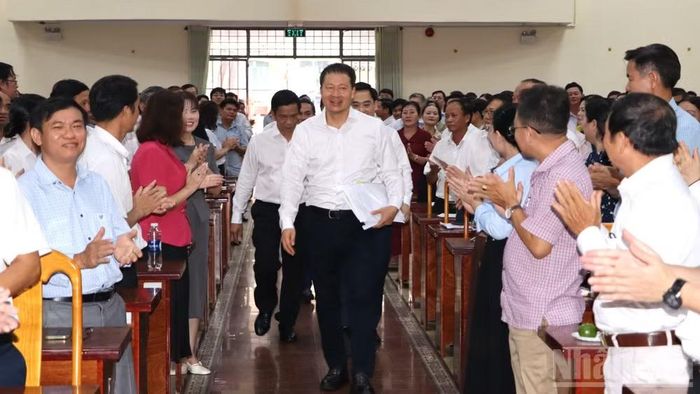 Lần đầu tiên, tập thể Thường trực Thành ủy Đồng Nai làm việc riêng với toàn ngành giáo dục địa phương để tháo gỡ điểm nghẽn, thúc đẩy giáo dục, đào tạo phát triển toàn diện.