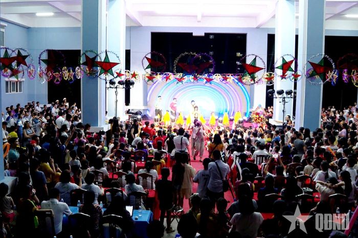 Khu đô thị Căn cứ Cam Ranh tổ chức Tết Trung thu cho thiếu nhi.