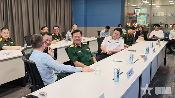 Thượng tướng Nguyễn Trường Thắng thăm Trung tâm thông tin và an ninh mạng ADMM (ACICE).